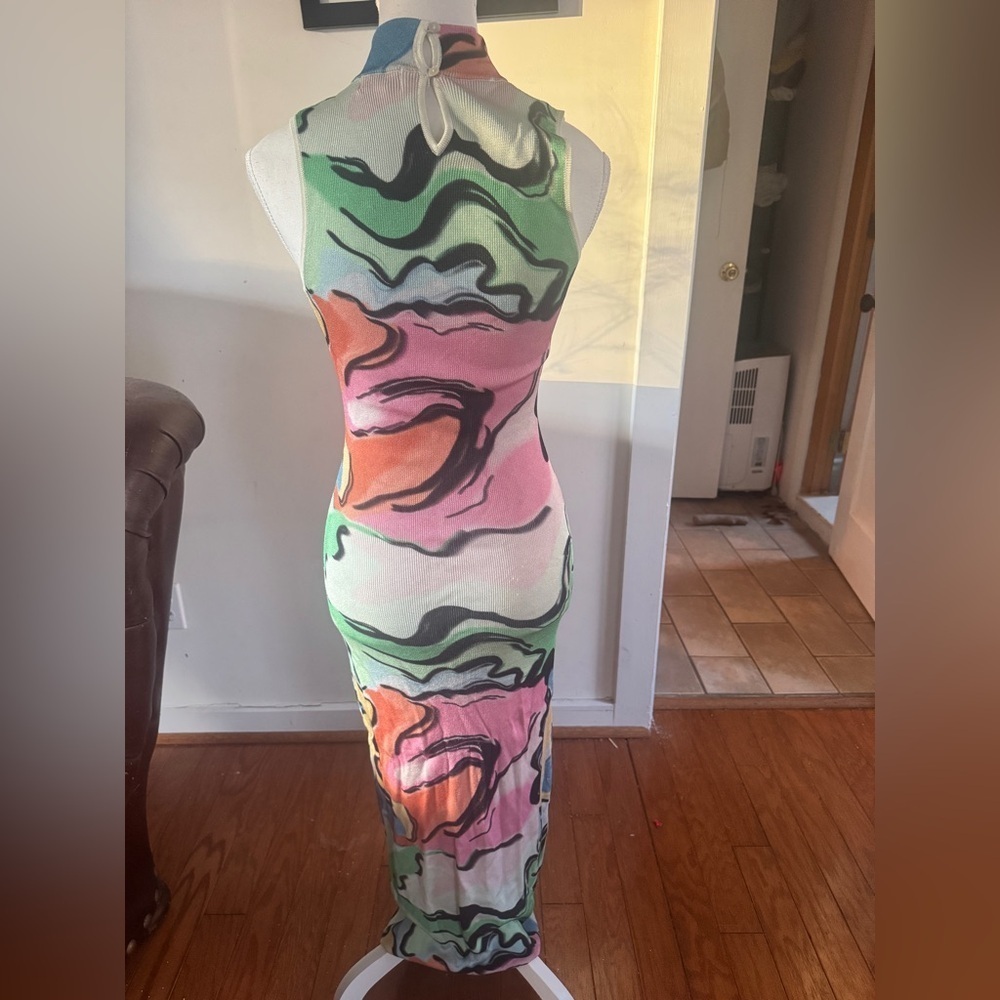Multicolor Abstract Maxi Dress - Picture 9 of 13